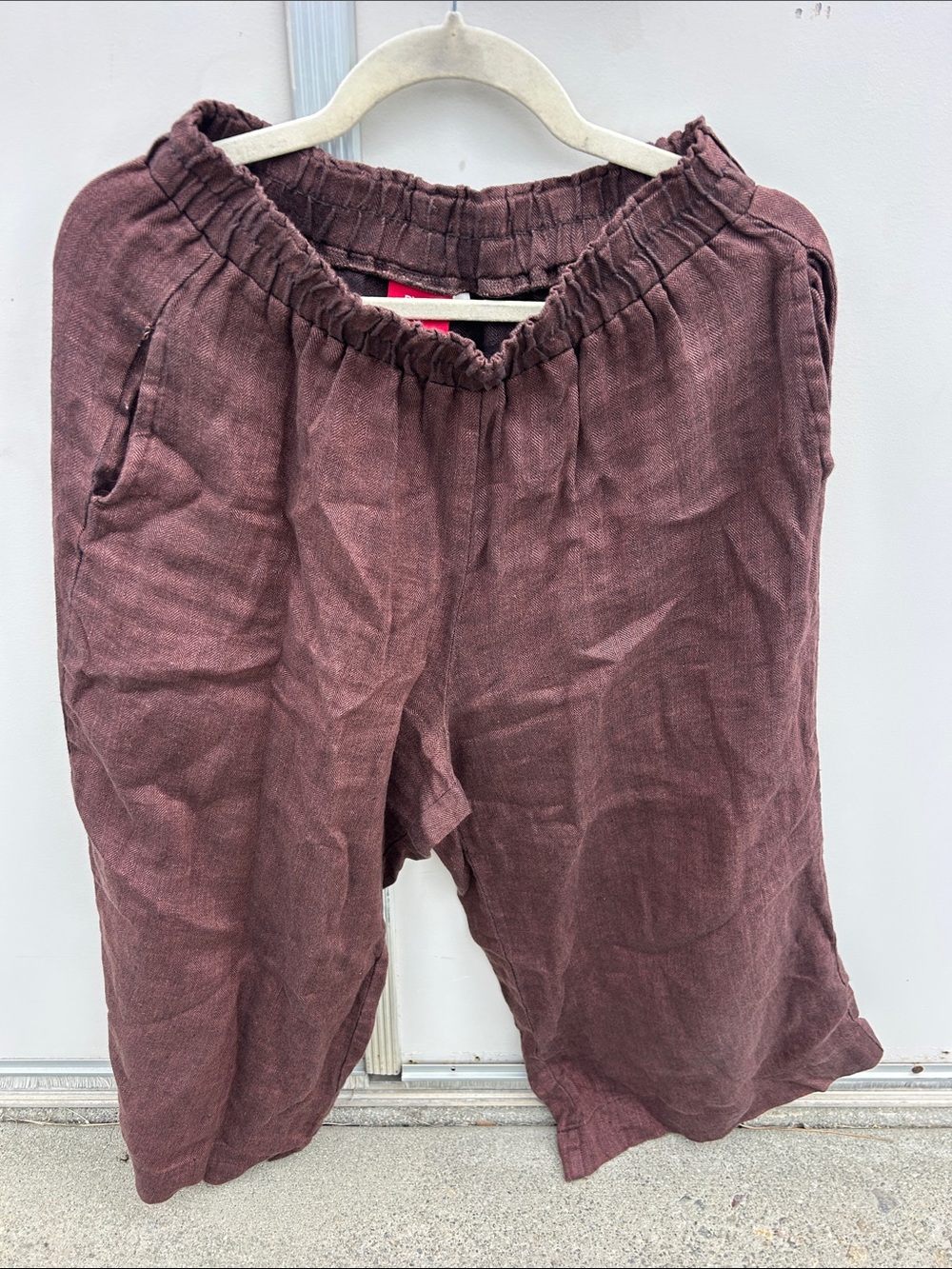 Pyne and Smith 100% Linen Shorts in Burgundy